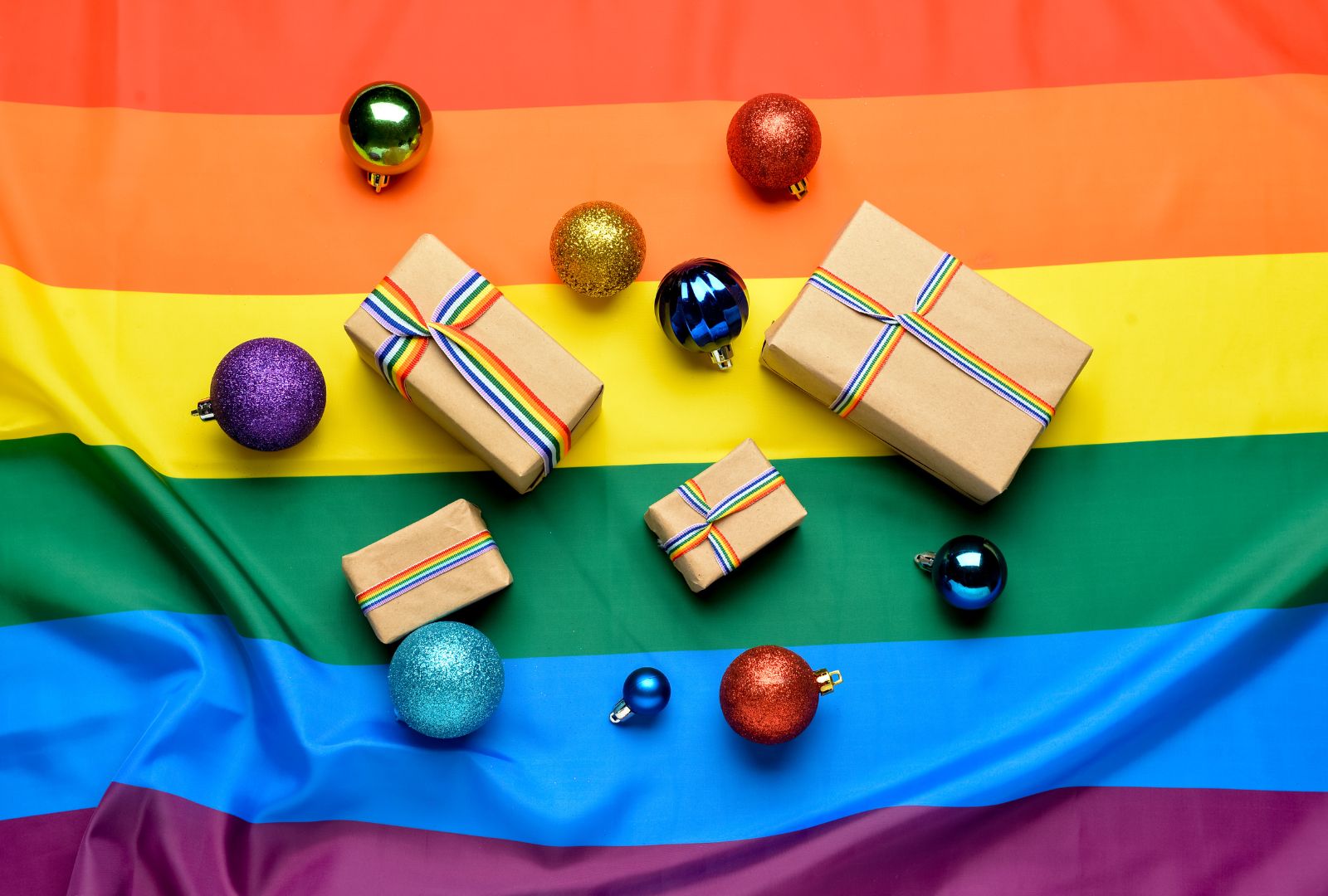 Top 10 des idées cadeaux LGBT+ à offrir à Noël 2026